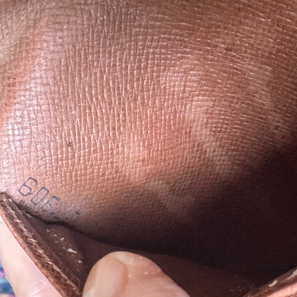 Louis Vuitton Vintage Monogram Long Wallet - Picture 6 of 15